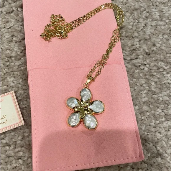 Lex Noel Necklace - Picture 2 of 5